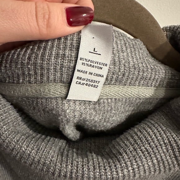 Varley Huntly Side Zip Sweater in Heather Gray, size: L - Picture 6 of 6